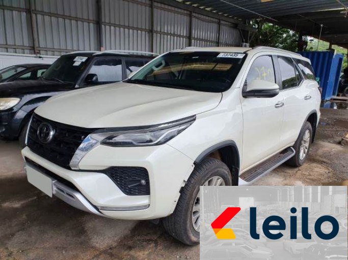TOYOTA HILUX SW4 21/21