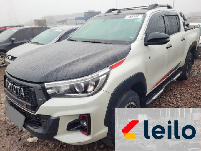 TOYOTA HILUX 20/20