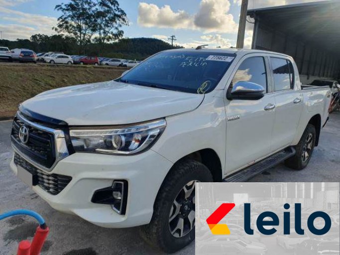 TOYOTA HILUX 20/20