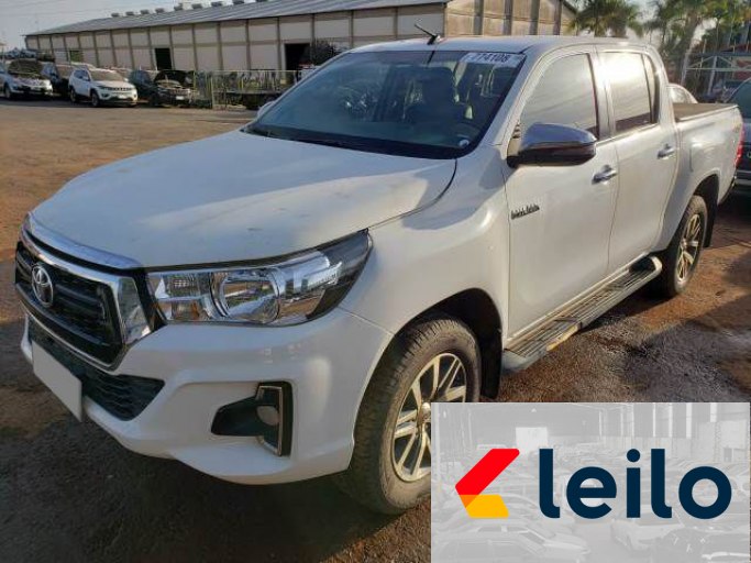 TOYOTA HILUX 20/20