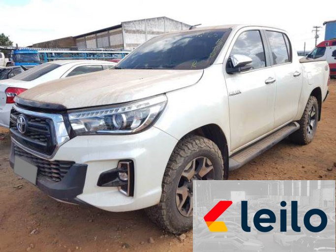 TOYOTA HILUX 20/20
