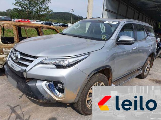 TOYOTA HILUX SW4 19/20