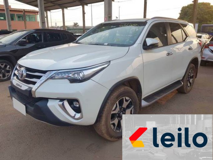 TOYOTA HILUX SW4 18/19